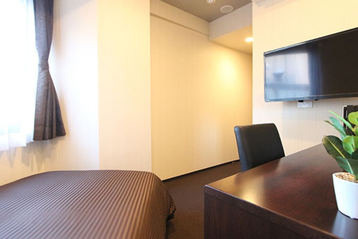Room 6 of 21
