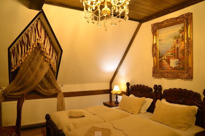 Room 28 of 75