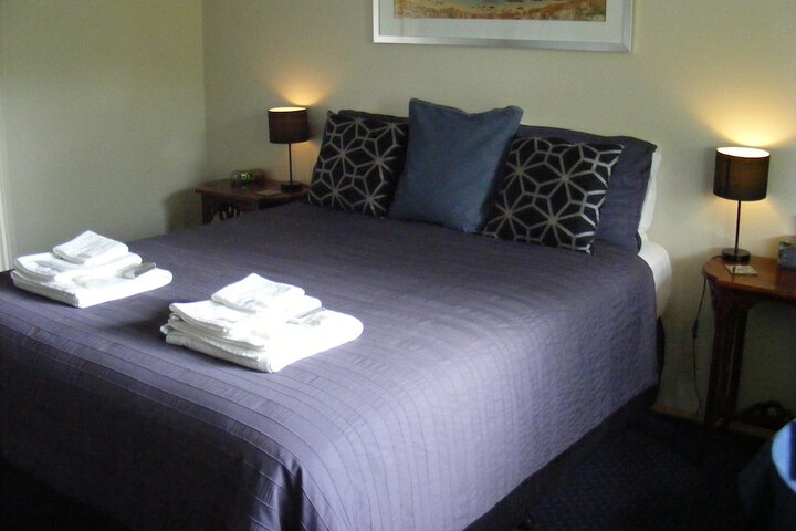 Room 9 of 36