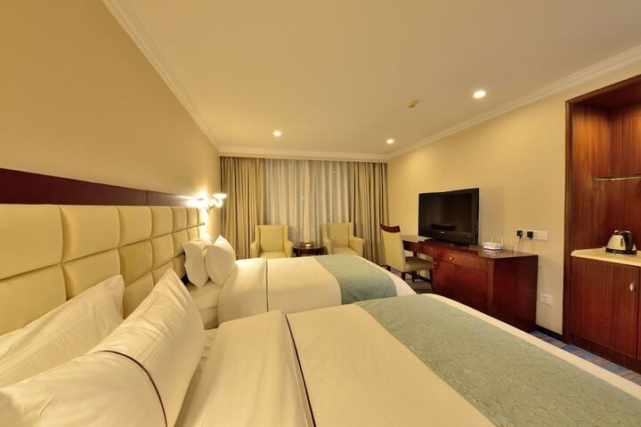 Room 15 of 81