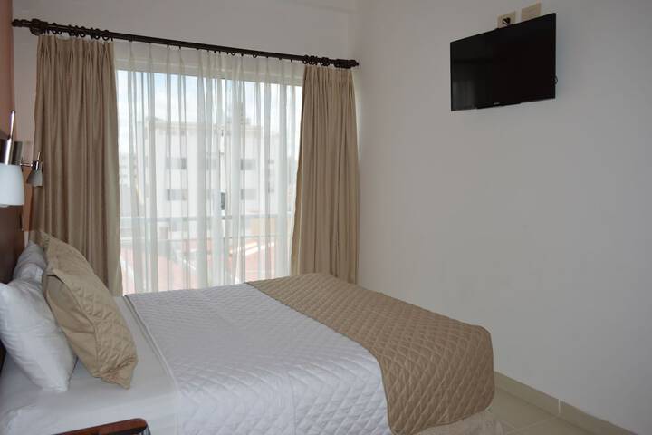 Room 26 of 122