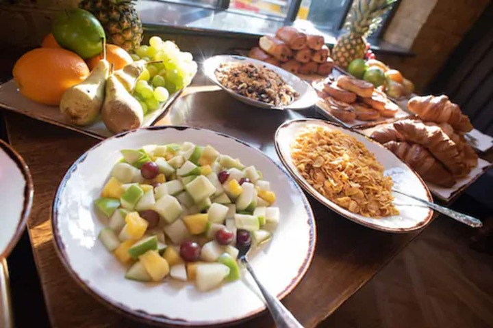 Dining 50 of 59