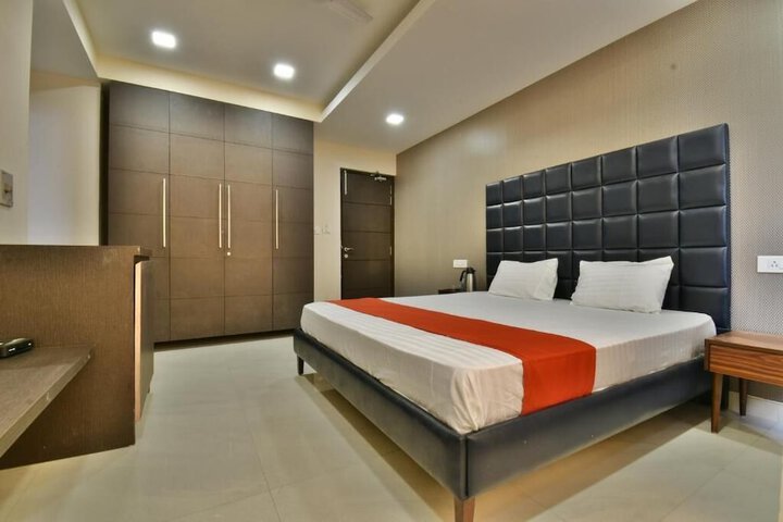 Room 5 of 24