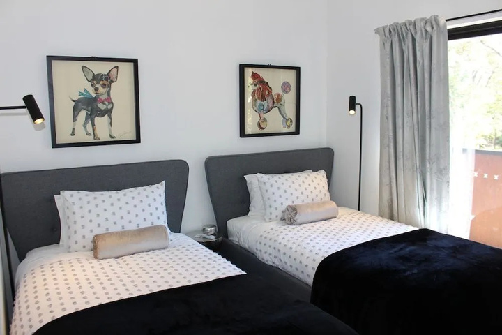 Room 3 of 17