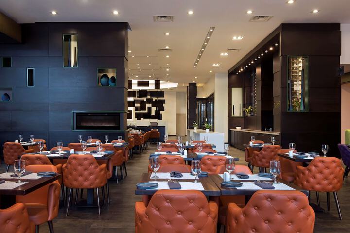 Dining 56 of 101