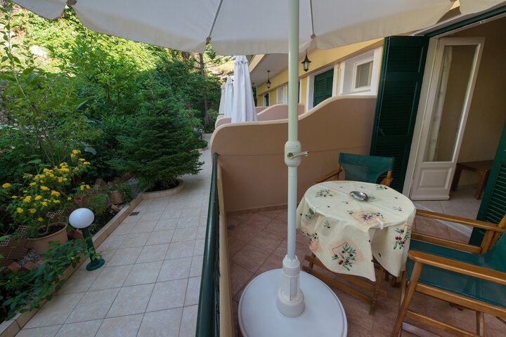 Terrace/Patio 79 of 145