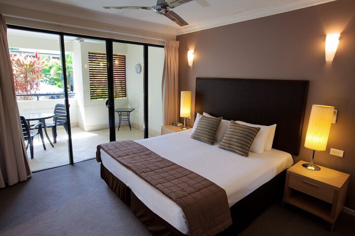 Room 2 of 34