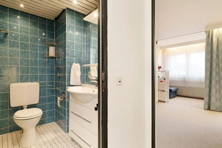 Room 8 of 20