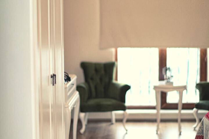 Room 9 of 40