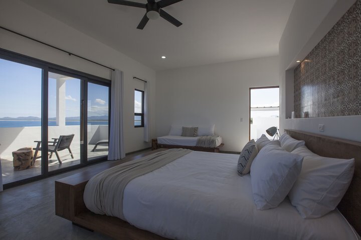 Room 10 of 85