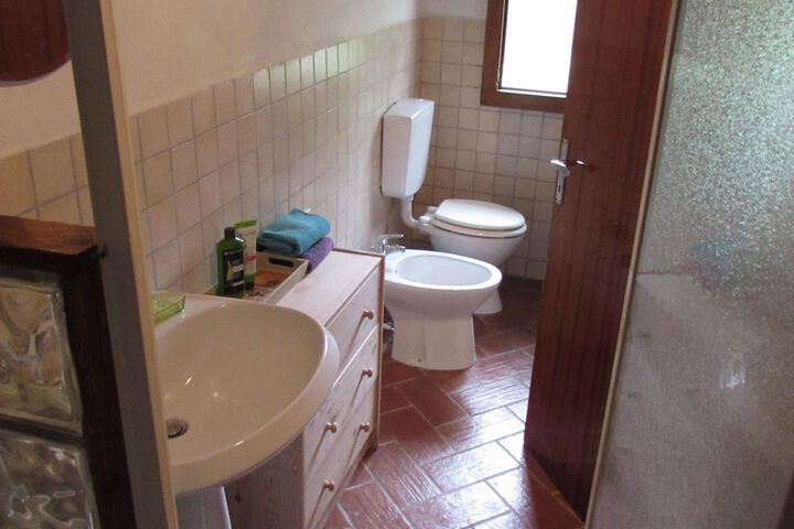 Room 3 of 43