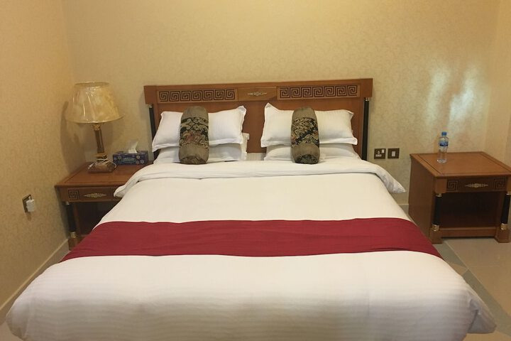 Room 6 of 34
