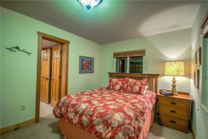Room 28 of 30