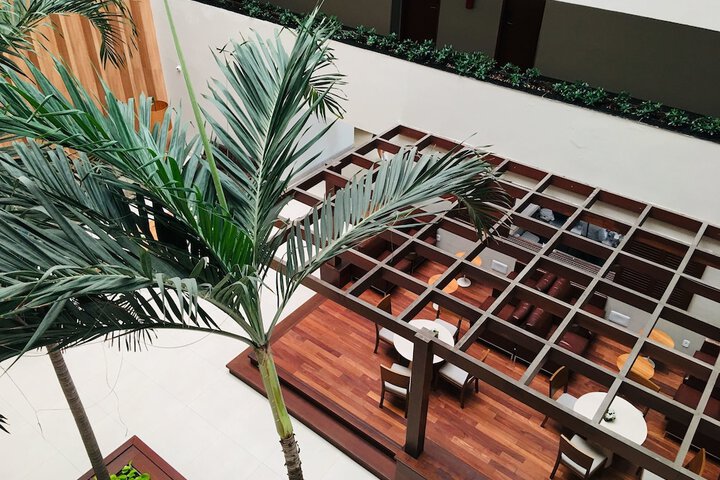 Guest Lobby