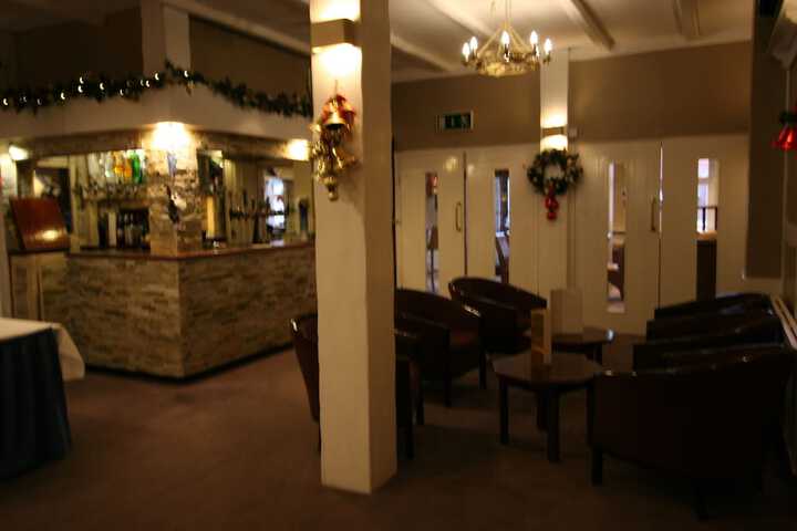 Lounge 43 of 52