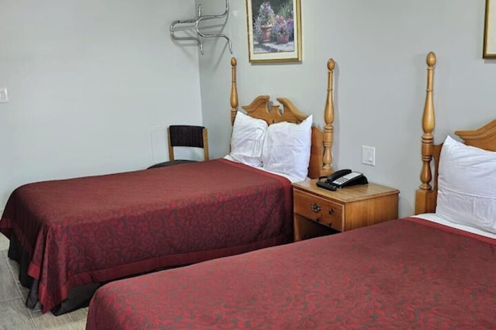Room 2 of 4