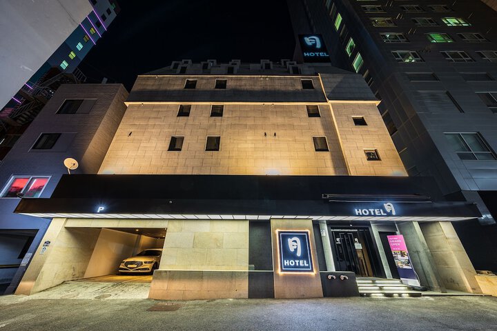 Photo of Shinchon Wol Hotel