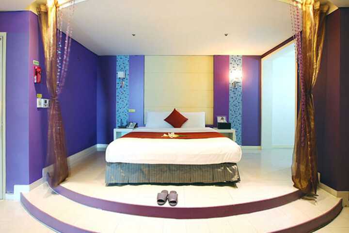 Room 22 of 51