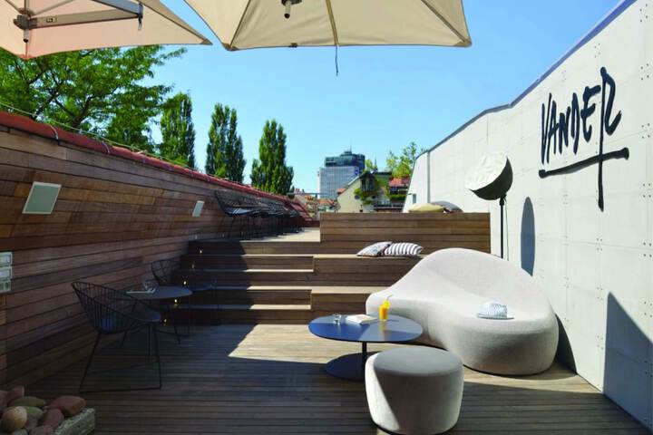 Pool Hotel