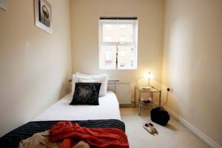 Room 5 of 27