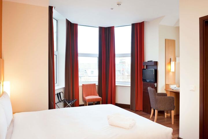 Room 14 of 55