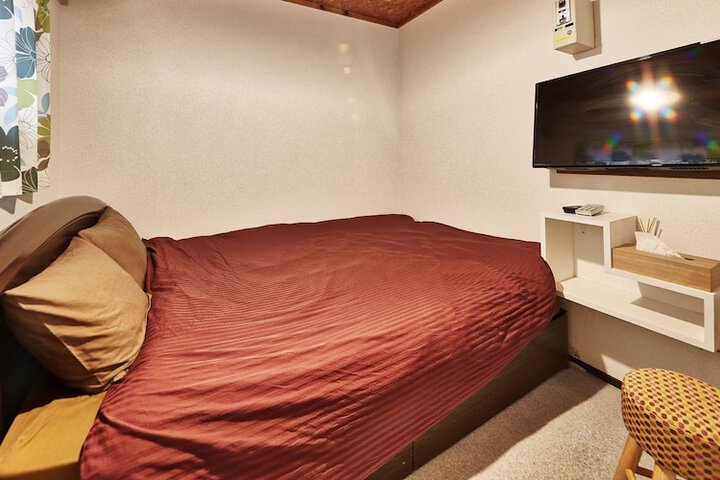 Room 26 of 75