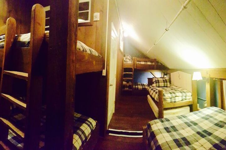 Room 7 of 33