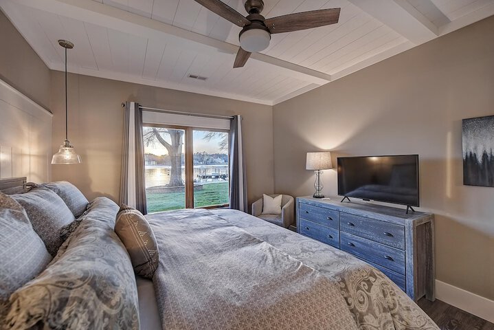 Room 3 of 35