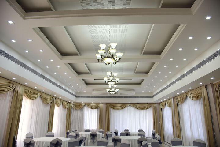 Ballroom/Hall 14 of 19