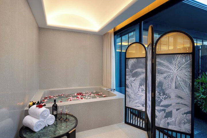 Room 48 of 72