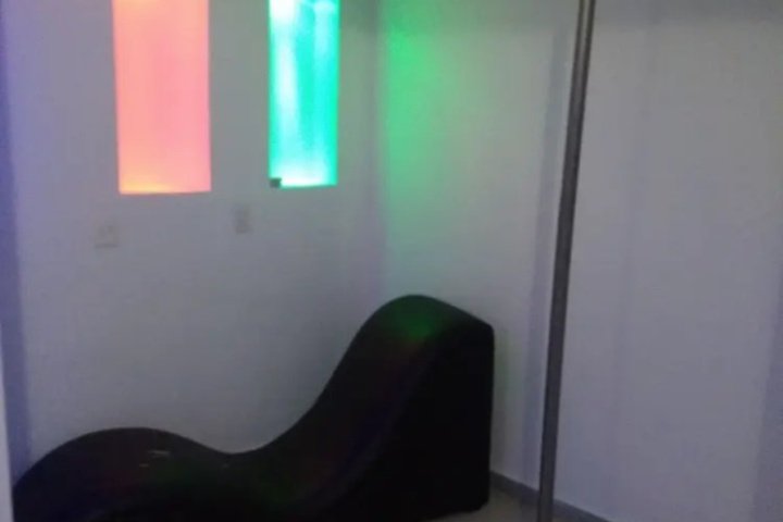 Room 13 of 20