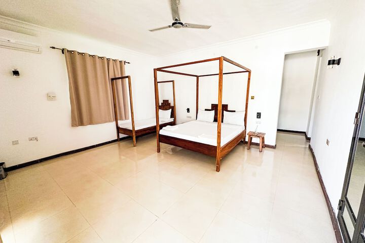 Room 5 of 48