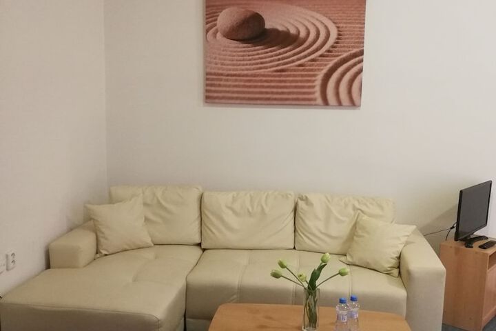 Room 18 of 84