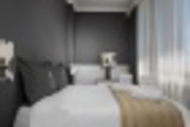 Room 51 of 300