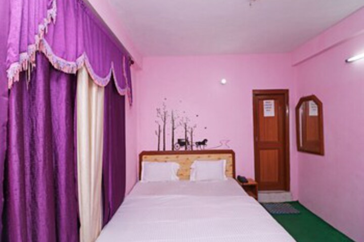 Room 8 of 22