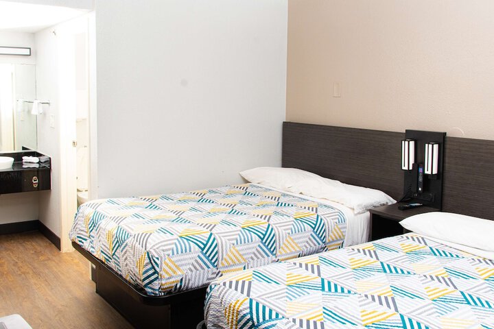 Double Superior Queen Bed (9 of 17)