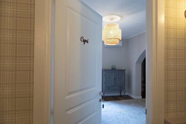 Room 27 of 101