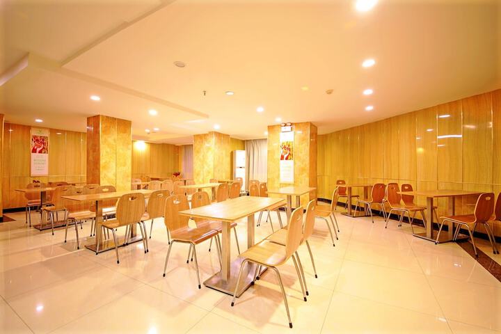 Dining Photos