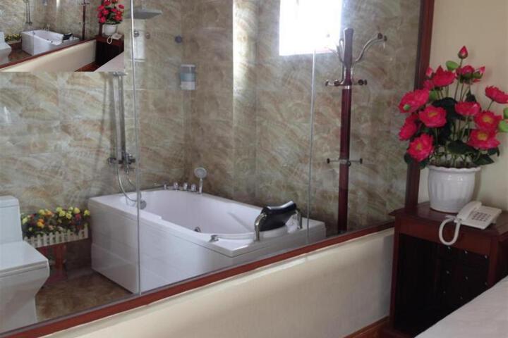 Photo 11