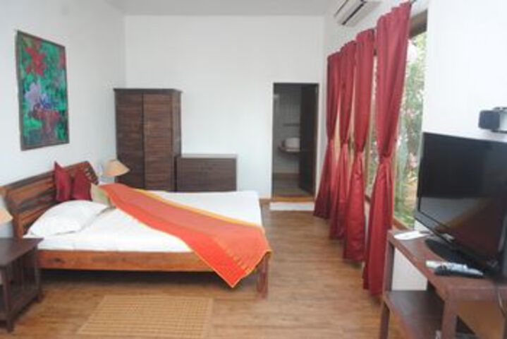 Room 14 of 25