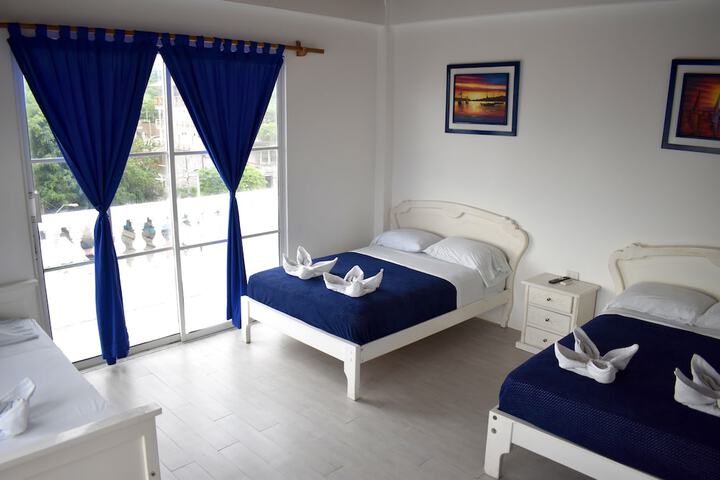 Room 4 of 16