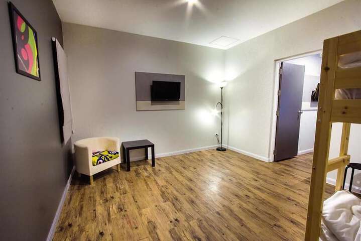Room 12 of 20