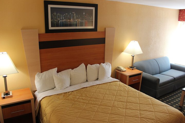 1 Queen Bed Superior Room (17 of 19)