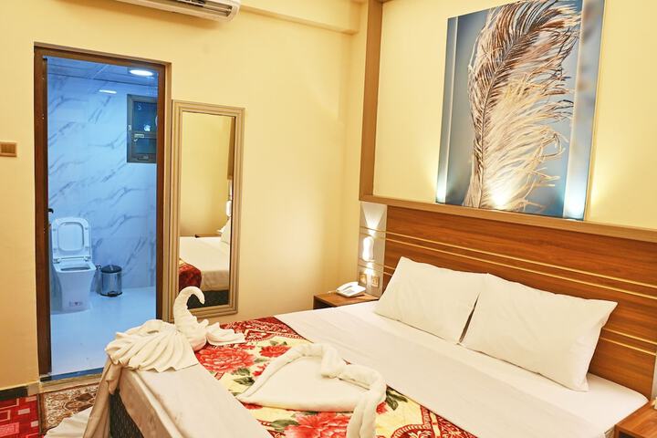 Room 17 of 25