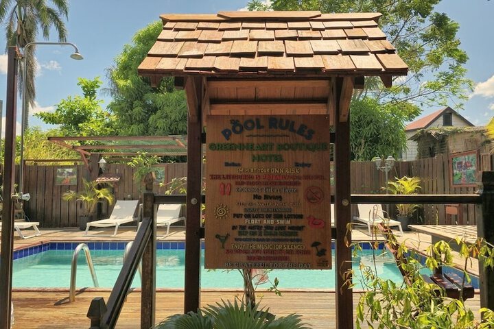 Pool 24 of 120