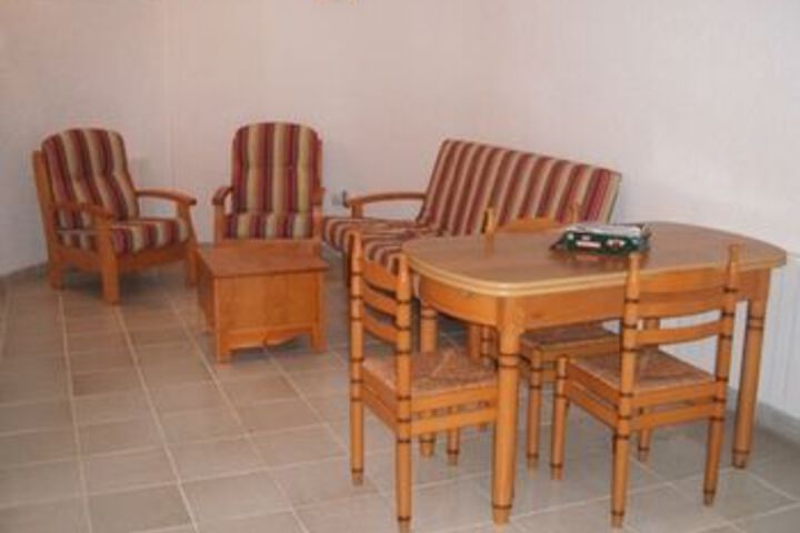 Room 10 of 11