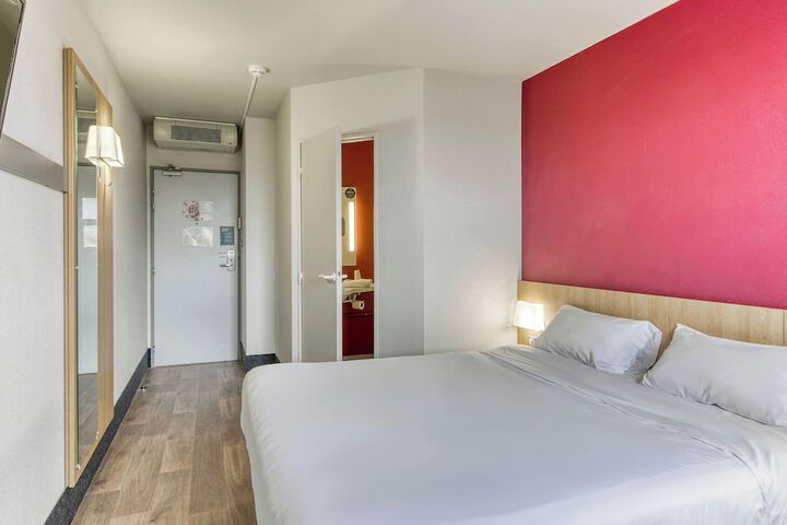 Room 14 of 44