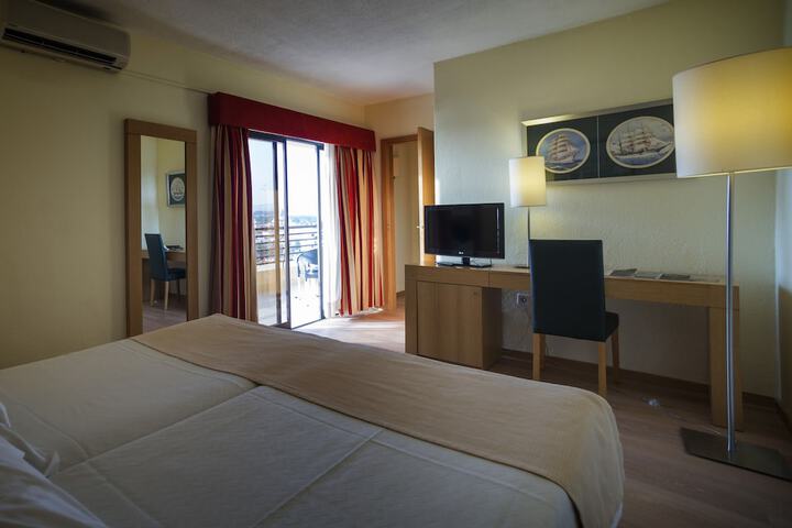 Room 10 of 62