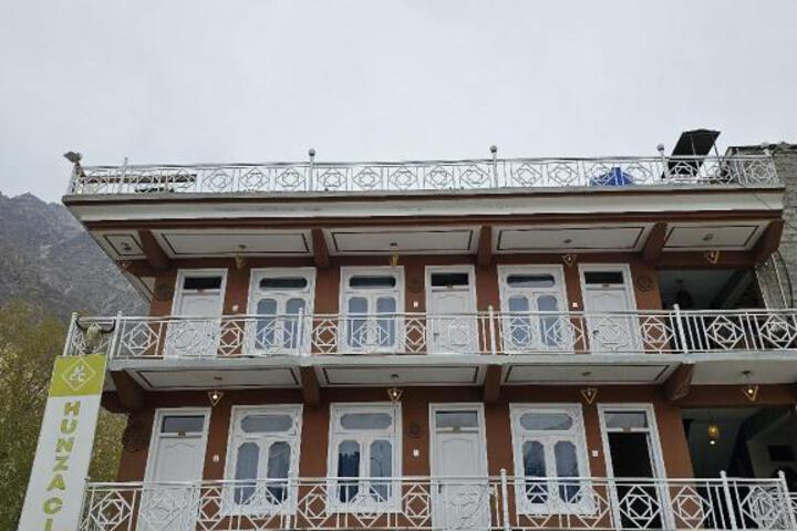 General 8 of 21