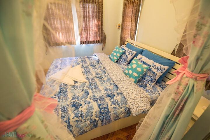 Room 5 of 24